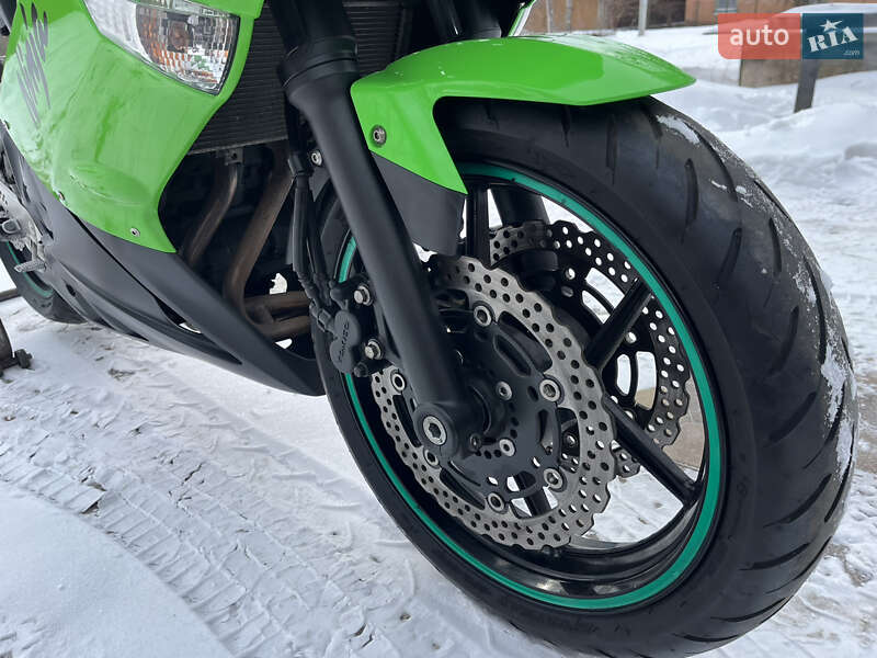 Фото Kawasaki Ninja 400R з оголошення AUTO.RIA