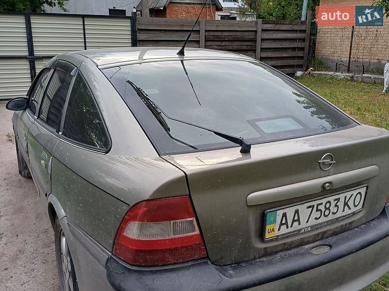 Фото Opel Vectra з оголошення AUTO.RIA