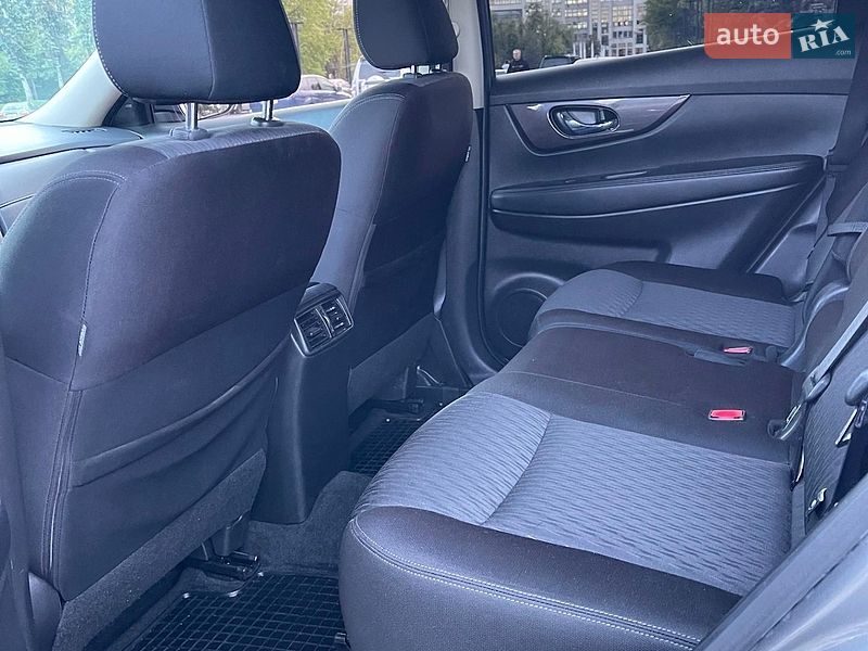 Фото Nissan Rogue з оголошення AUTO.RIA