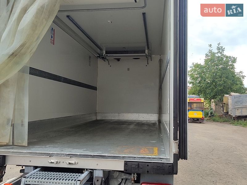 Фото Iveco EuroCargo з оголошення AUTO.RIA