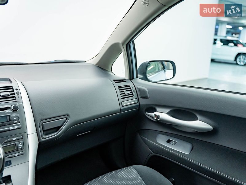 Фото Toyota Auris з оголошення AUTO.RIA