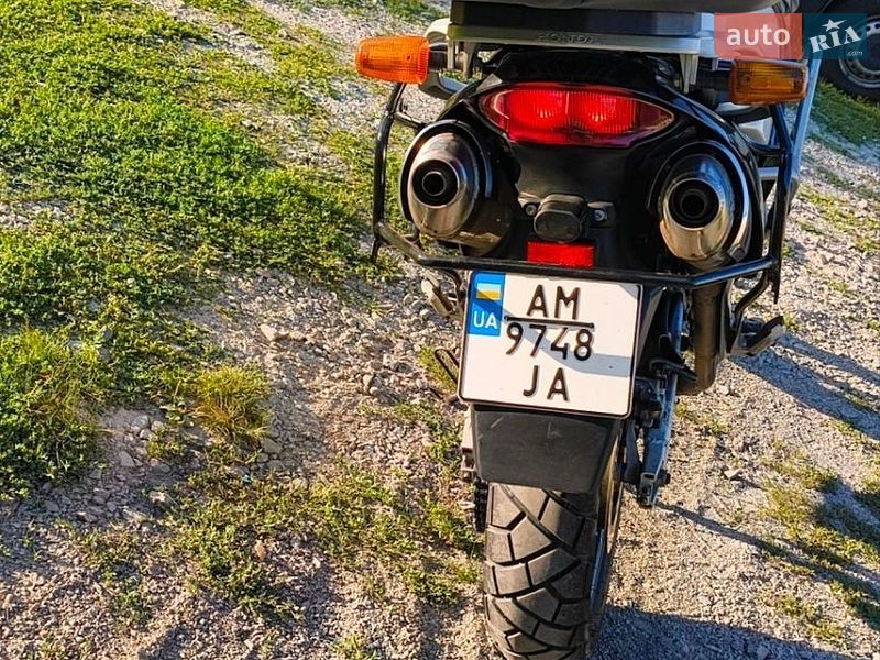 Фото Honda Varadero 1000 з оголошення AUTO.RIA