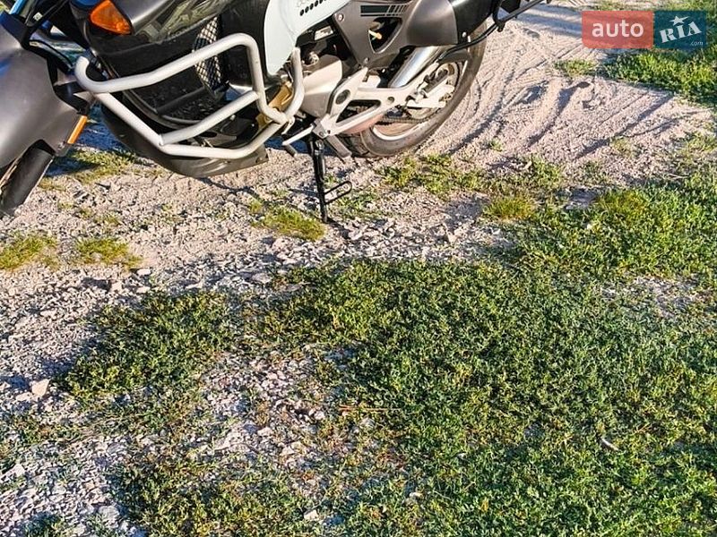 Фото Honda Varadero 1000 з оголошення AUTO.RIA