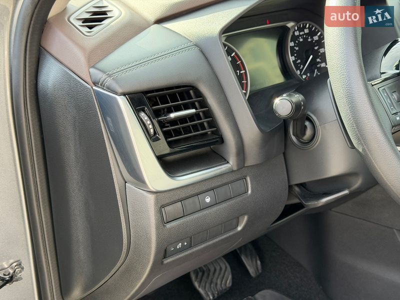 Фото Nissan Rogue з оголошення AUTO.RIA
