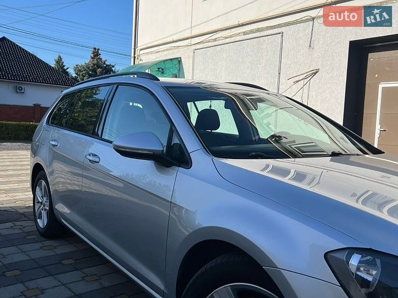 Фото Volkswagen Golf з оголошення AUTO.RIA