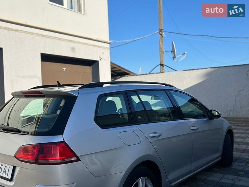 Фото Volkswagen Golf з оголошення AUTO.RIA