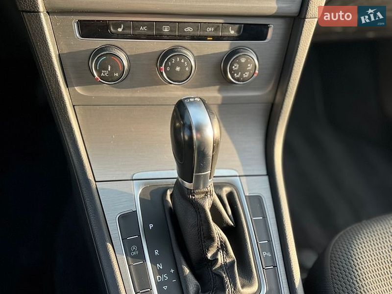 Фото Volkswagen Golf з оголошення AUTO.RIA