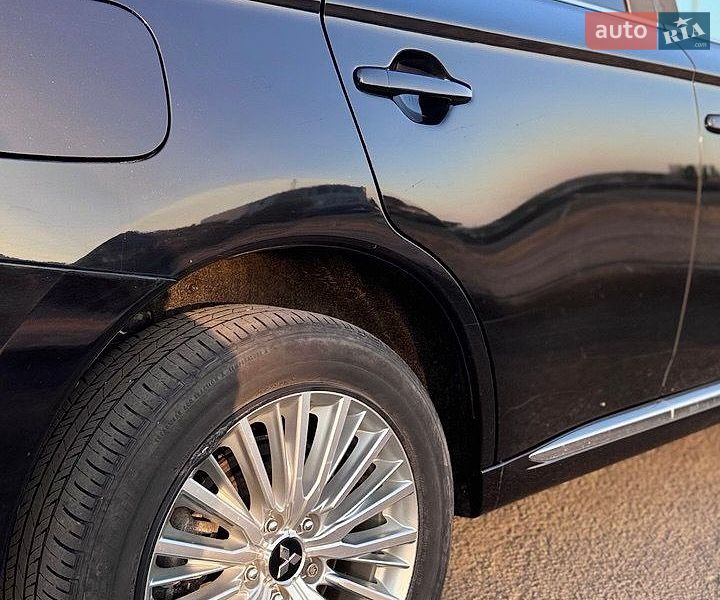 Фото Mitsubishi Outlander з оголошення AUTO.RIA
