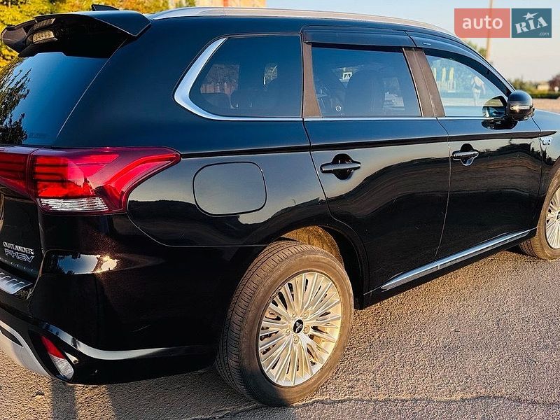 Фото Mitsubishi Outlander з оголошення AUTO.RIA