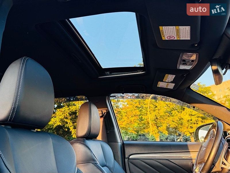 Фото Mitsubishi Outlander з оголошення AUTO.RIA