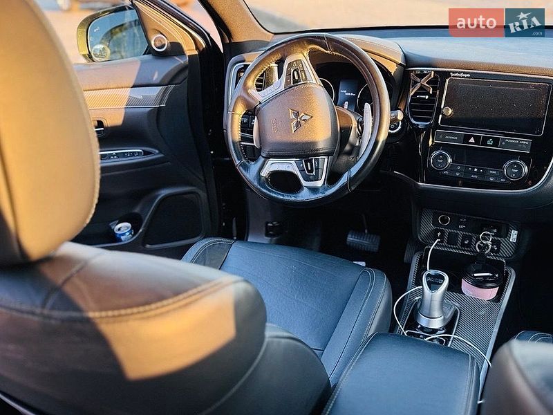 Фото Mitsubishi Outlander з оголошення AUTO.RIA