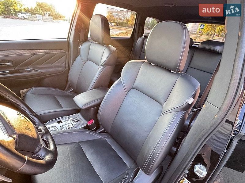 Фото Mitsubishi Outlander з оголошення AUTO.RIA