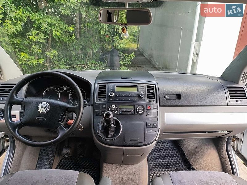 Фото Volkswagen Multivan з оголошення AUTO.RIA