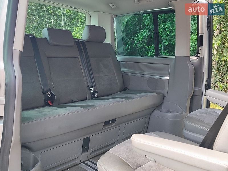 Фото Volkswagen Multivan з оголошення AUTO.RIA