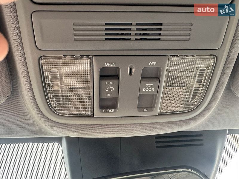 Фото Honda CR-V з оголошення AUTO.RIA