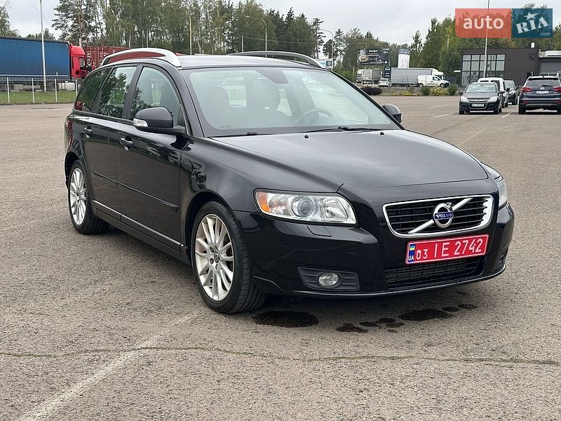 Фото Volvo V50 з оголошення AUTO.RIA