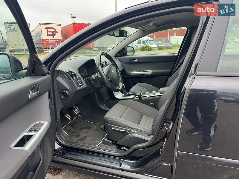 Фото Volvo V50 з оголошення AUTO.RIA