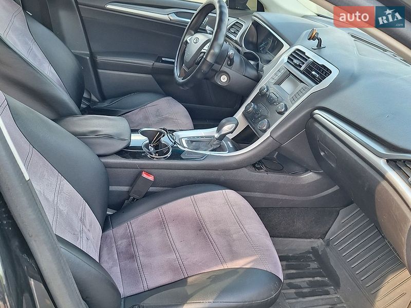 Фото Ford Fusion з оголошення AUTO.RIA