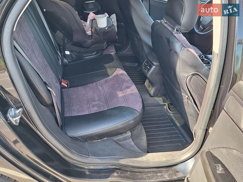 Фото Ford Fusion з оголошення AUTO.RIA