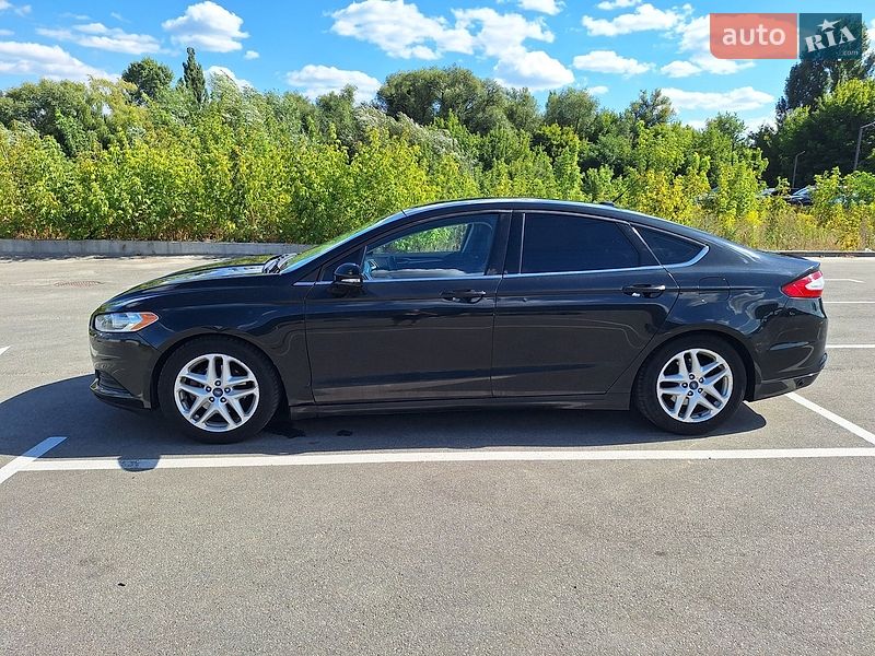 Фото Ford Fusion з оголошення AUTO.RIA