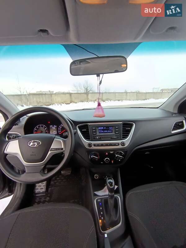 Фото Hyundai Accent з оголошення AUTO.RIA