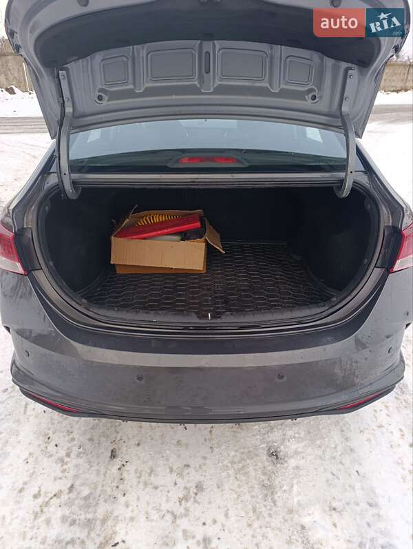 Фото Hyundai Accent з оголошення AUTO.RIA