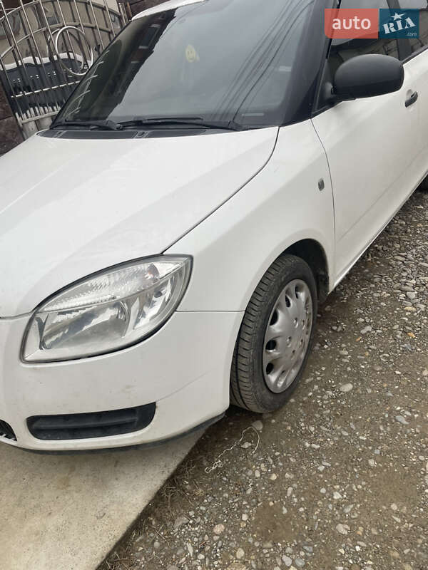 Фото Skoda Fabia з оголошення AUTO.RIA