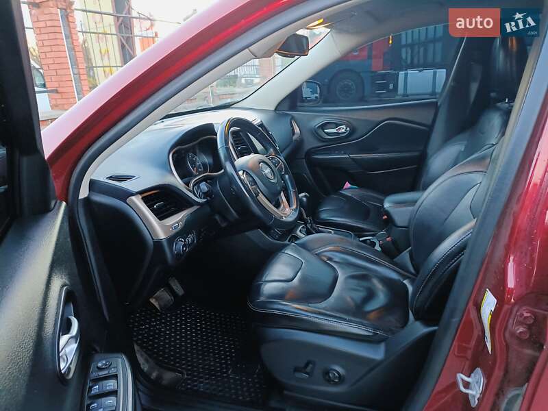 Фото Jeep Cherokee з оголошення AUTO.RIA