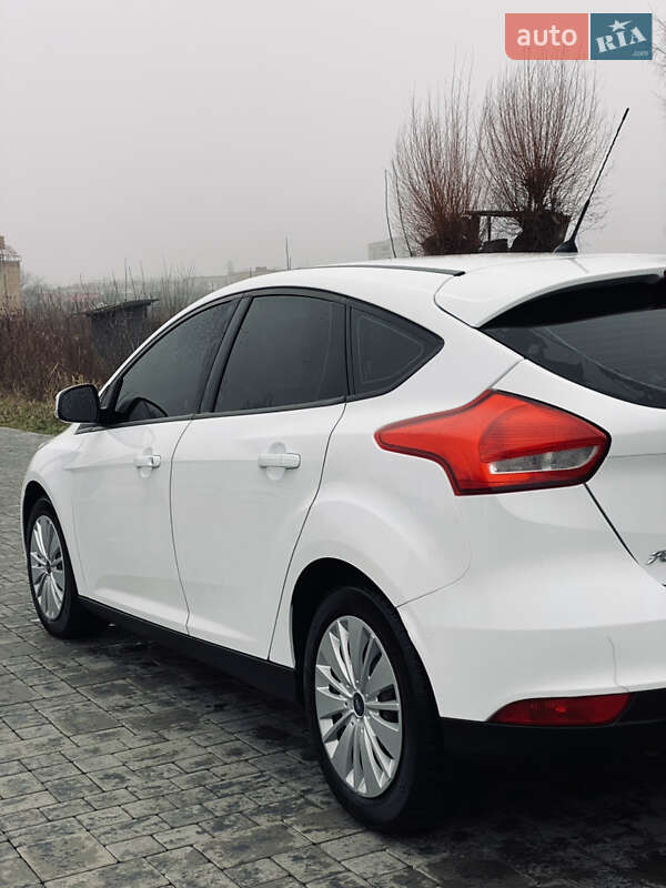 Фото Ford Focus з оголошення AUTO.RIA