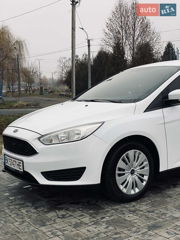 Фото Ford Focus з оголошення AUTO.RIA
