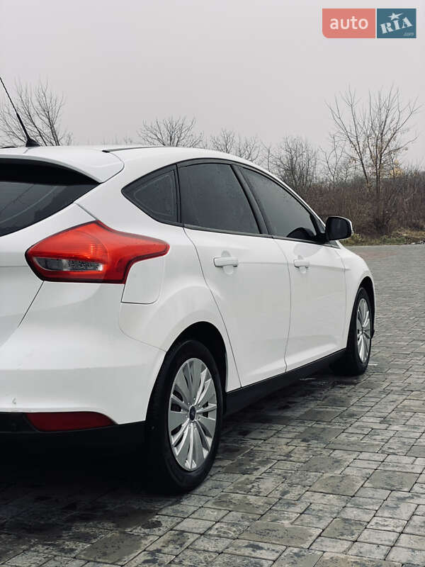 Фото Ford Focus з оголошення AUTO.RIA