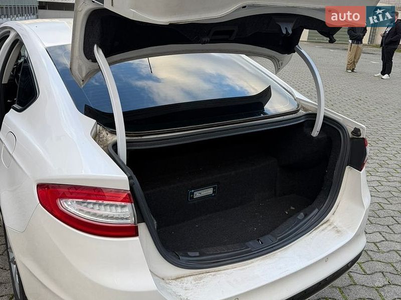 Фото Ford Fusion з оголошення AUTO.RIA
