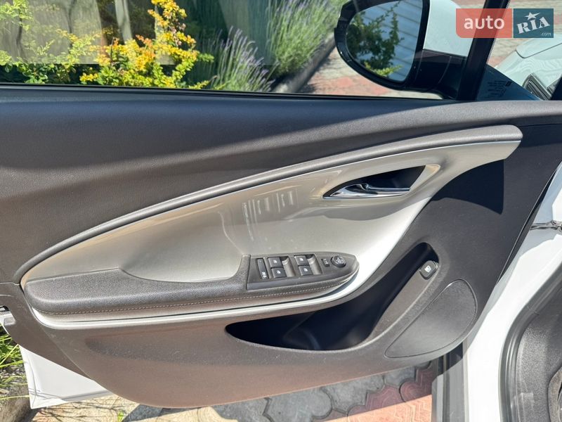 Фото Chevrolet Volt з оголошення AUTO.RIA