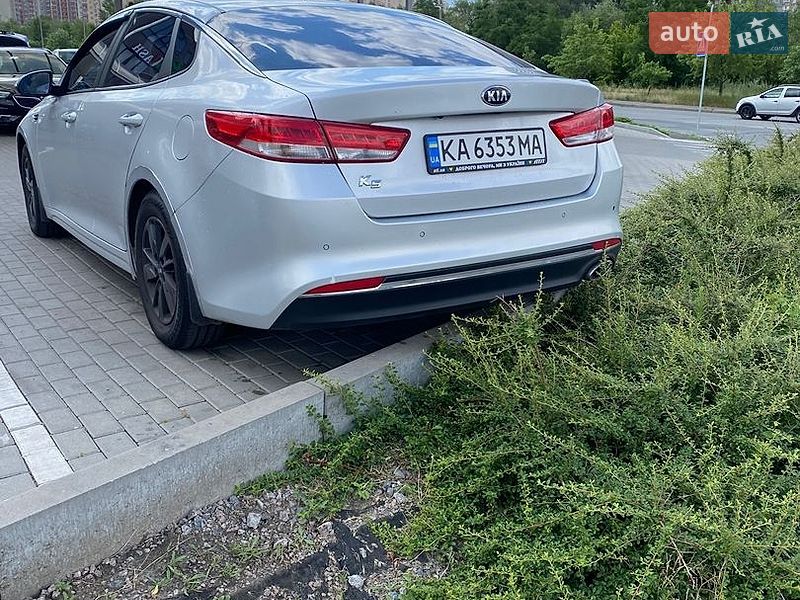 Фото Kia K5 з оголошення AUTO.RIA