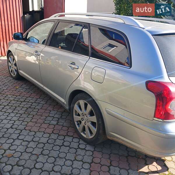 Фото Toyota Avensis з оголошення AUTO.RIA
