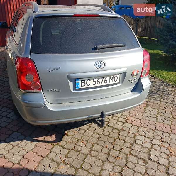 Фото Toyota Avensis з оголошення AUTO.RIA