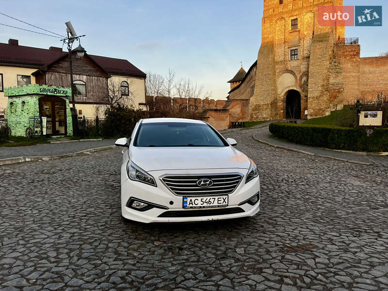 Фото Hyundai Sonata з оголошення AUTO.RIA