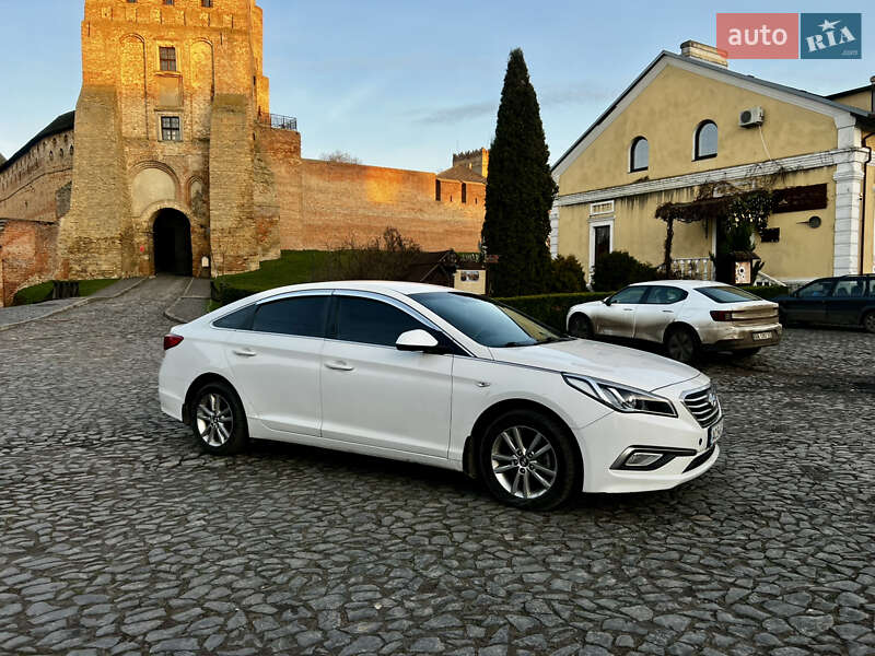 Фото Hyundai Sonata з оголошення AUTO.RIA