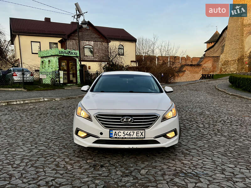 Фото Hyundai Sonata з оголошення AUTO.RIA