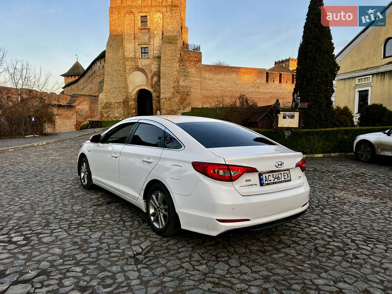 Фото Hyundai Sonata з оголошення AUTO.RIA