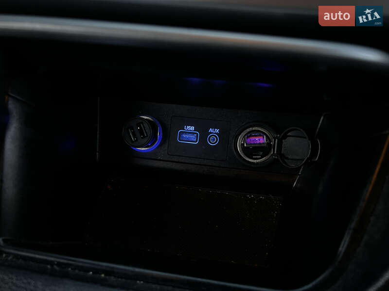 Фото Hyundai Sonata з оголошення AUTO.RIA