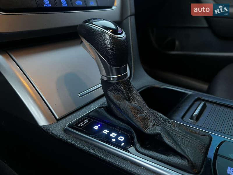 Фото Hyundai Sonata з оголошення AUTO.RIA