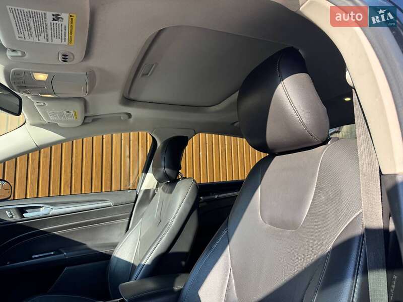 Фото Ford Fusion з оголошення AUTO.RIA