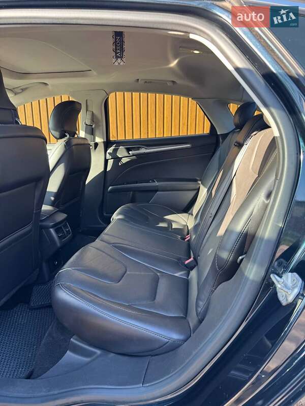 Фото Ford Fusion з оголошення AUTO.RIA