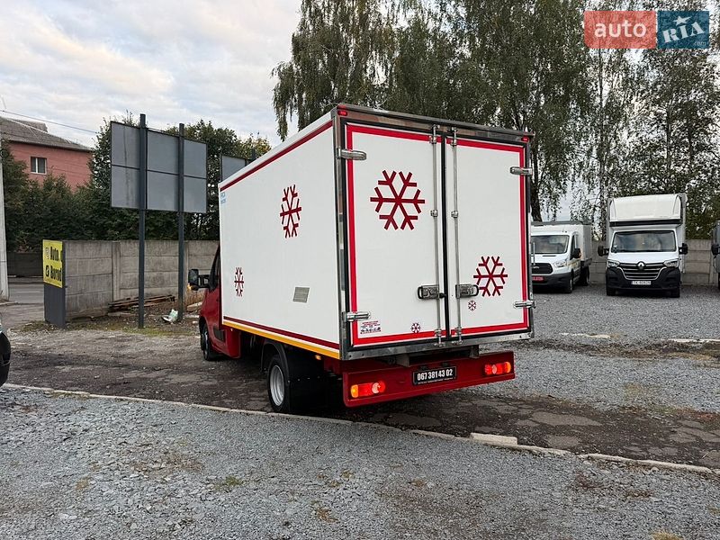 Фото Renault Master з оголошення AUTO.RIA