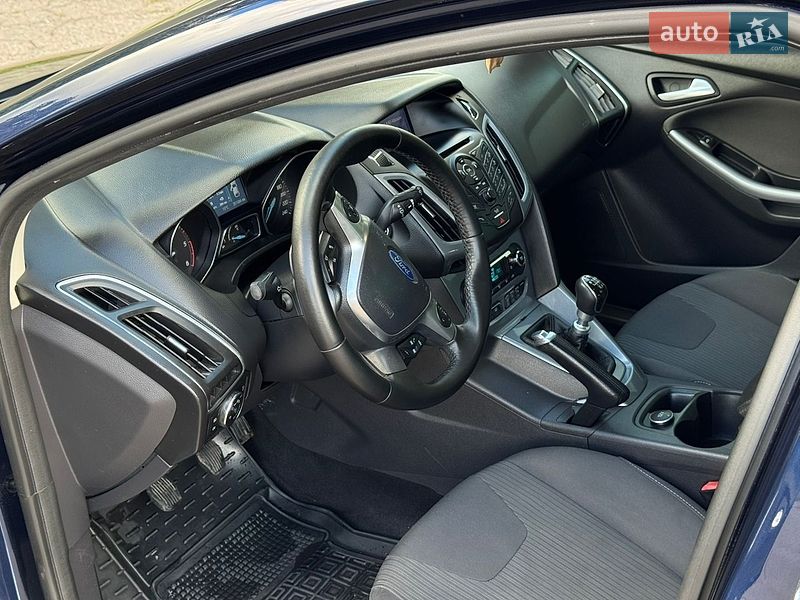 Фото Ford Focus з оголошення AUTO.RIA