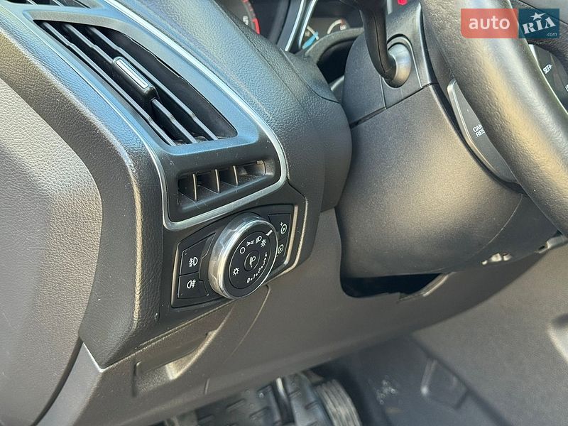 Фото Ford Focus з оголошення AUTO.RIA