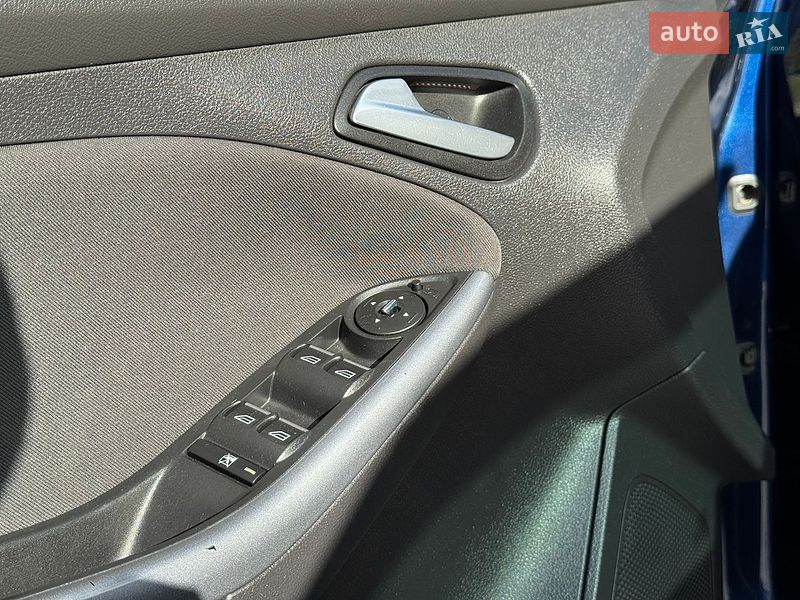 Фото Ford Focus з оголошення AUTO.RIA