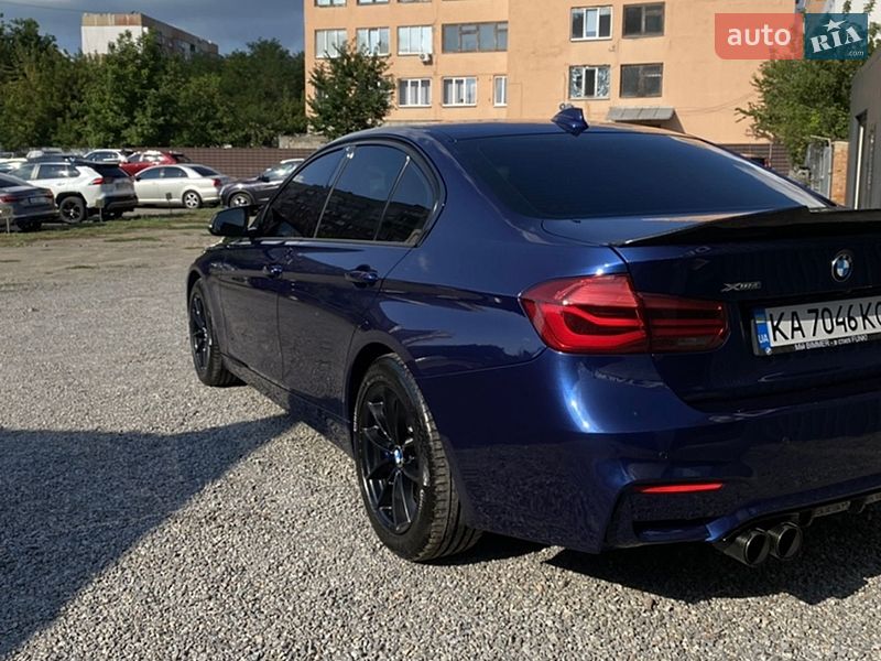 Фото BMW 3 Series з оголошення AUTO.RIA