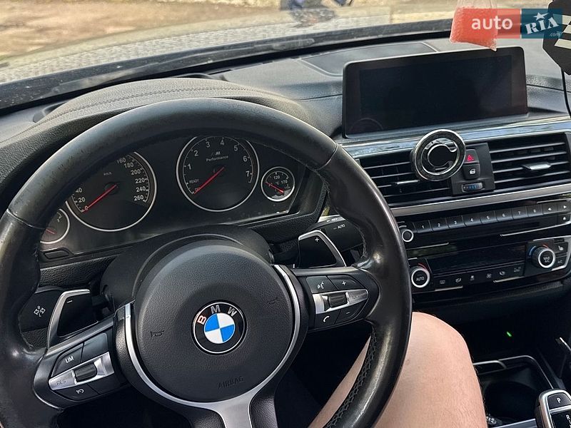 Фото BMW 3 Series з оголошення AUTO.RIA